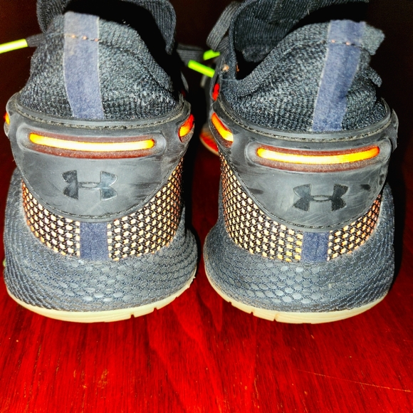 Under Armour Curry 6 Sneakers size 7Y - Picture 5 of 8